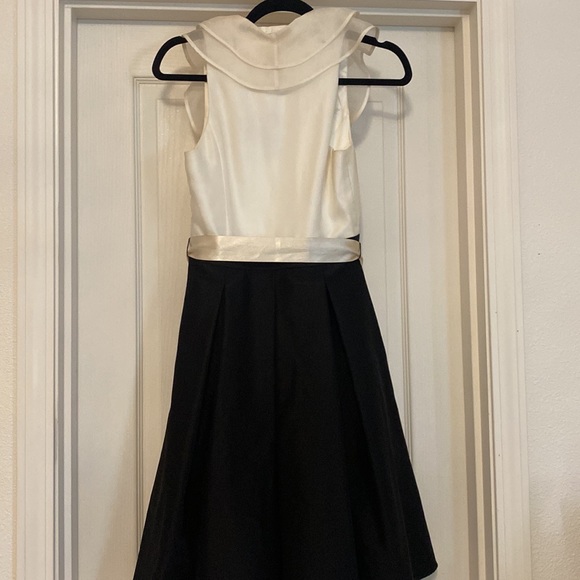 Black and Cream Ruffle Black House White Market Dress - NEW - Picture 7 of 13